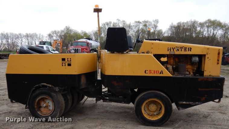 image for item HR9213 Hyster C530A  pneumatic roller