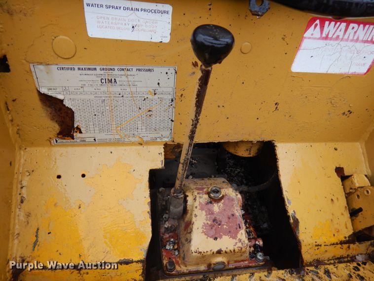 image for item HR9213 Hyster C530A  pneumatic roller