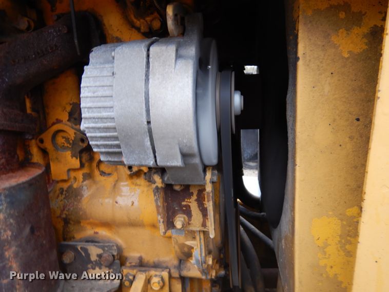 image for item HR9213 Hyster C530A  pneumatic roller