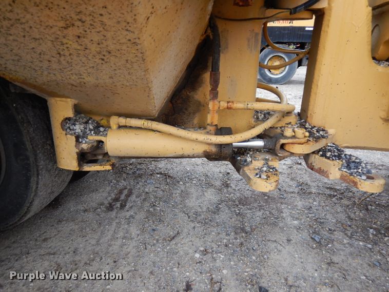 image for item HR9214 Hyster C530A  pneumatic roller