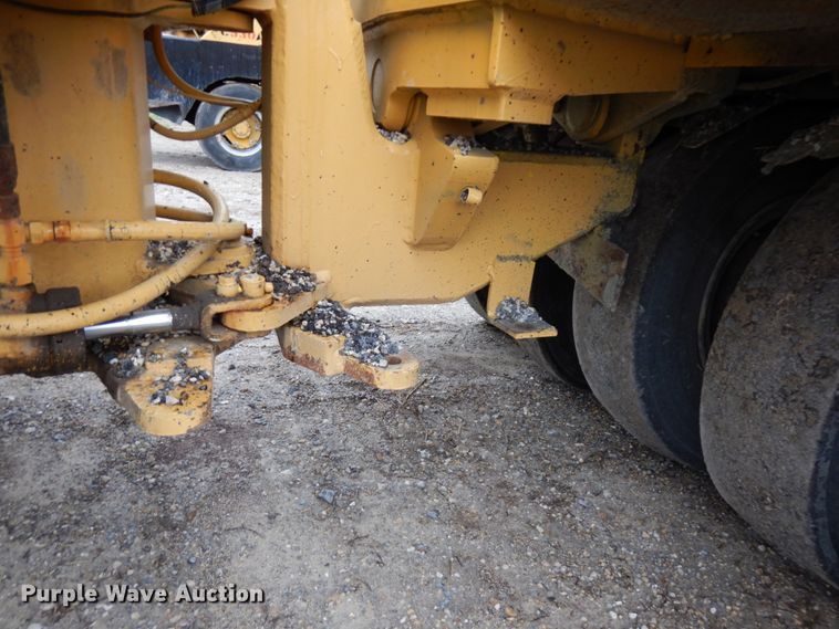 image for item HR9214 Hyster C530A  pneumatic roller