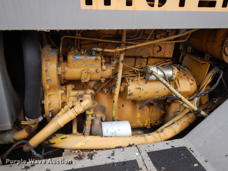 image for item HR9214 Hyster C530A  pneumatic roller