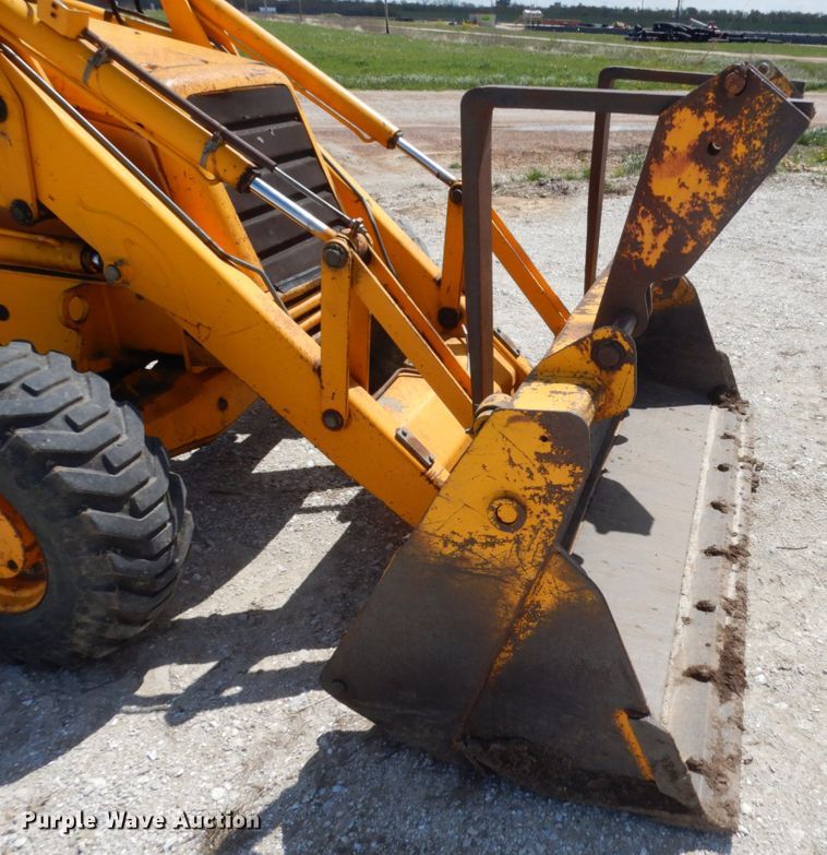 image for item HR9233 1994 JCB 214  backhoe