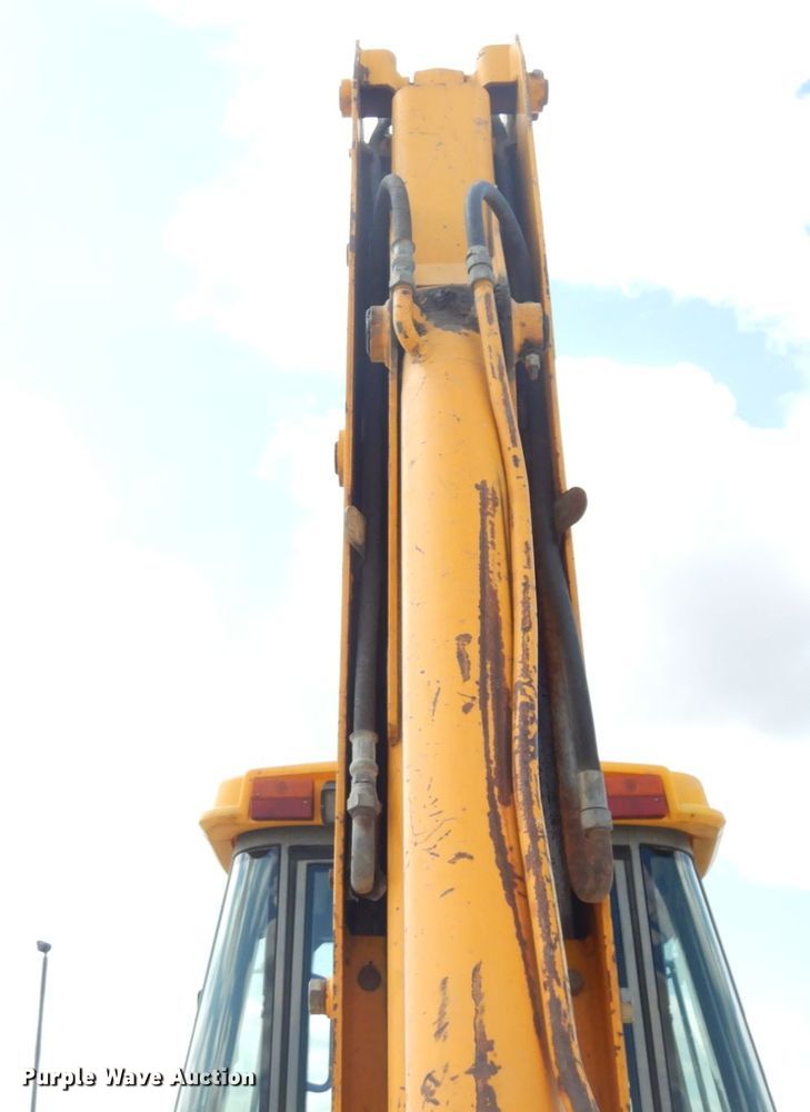 image for item HR9233 1994 JCB 214  backhoe