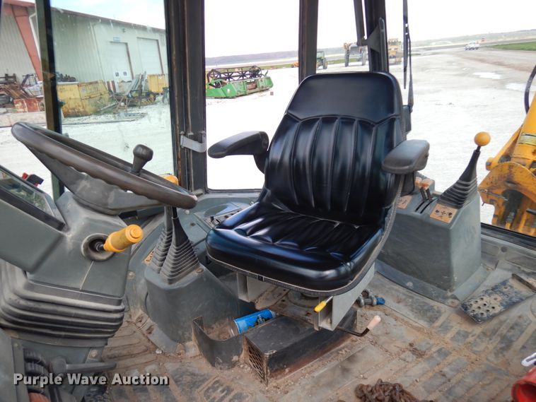 image for item HR9233 1994 JCB 214  backhoe