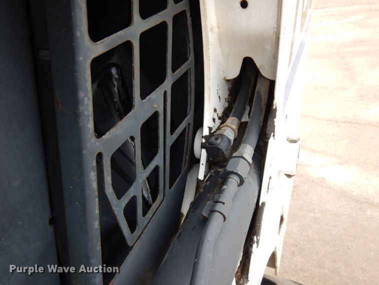 image for item HR9239 1998 Bobcat 763  skid steer loader