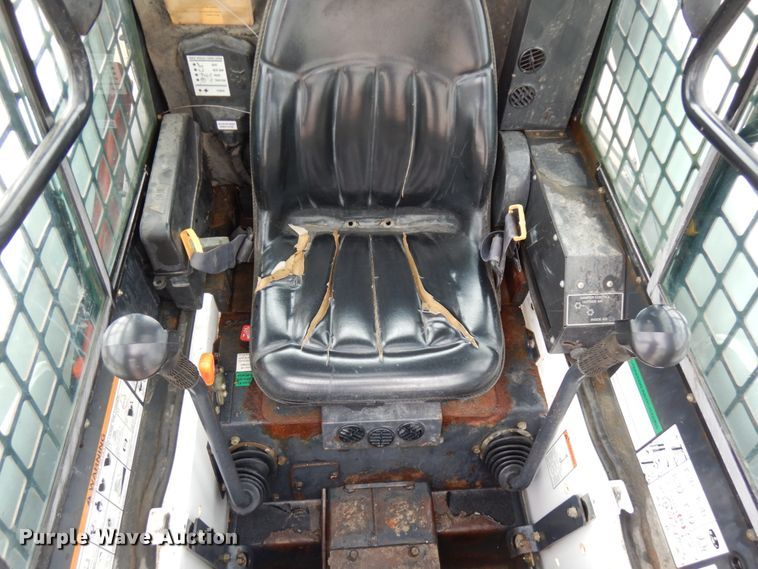 image for item HR9239 1998 Bobcat 763  skid steer loader