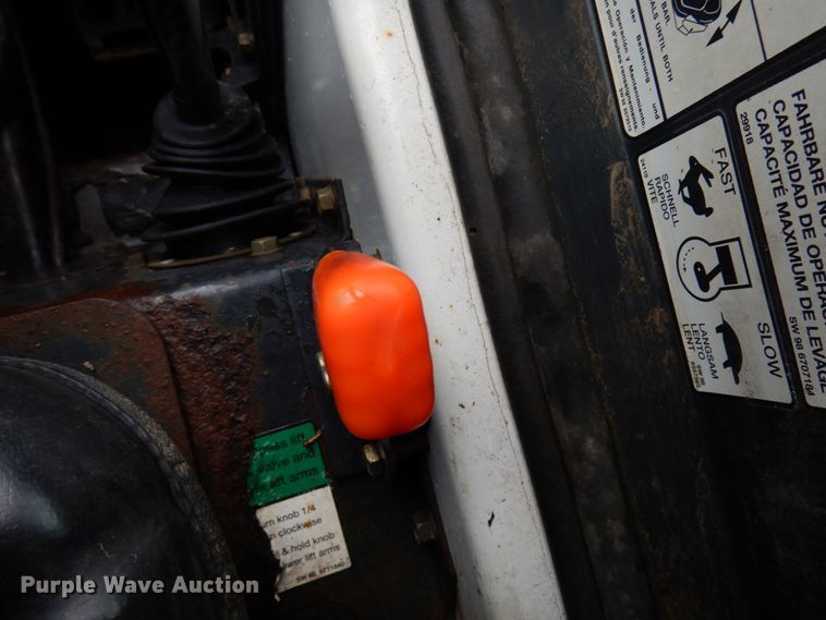 image for item HR9239 1998 Bobcat 763  skid steer loader