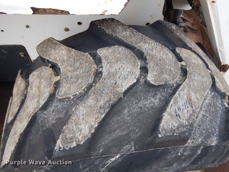 image for item HR9239 1998 Bobcat 763  skid steer loader
