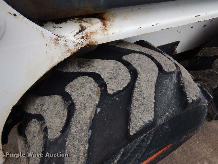 image for item HR9239 1998 Bobcat 763  skid steer loader