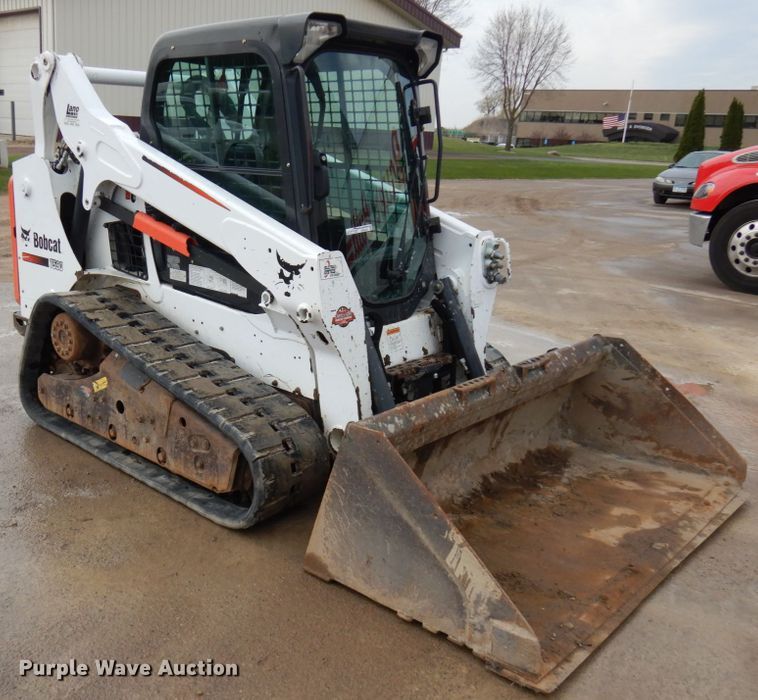 image for item HR9240 2015 Bobcat T590  tracked skid steer loader
