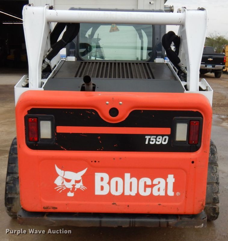 image for item HR9240 2015 Bobcat T590  tracked skid steer loader