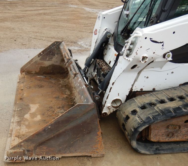 image for item HR9240 2015 Bobcat T590  tracked skid steer loader