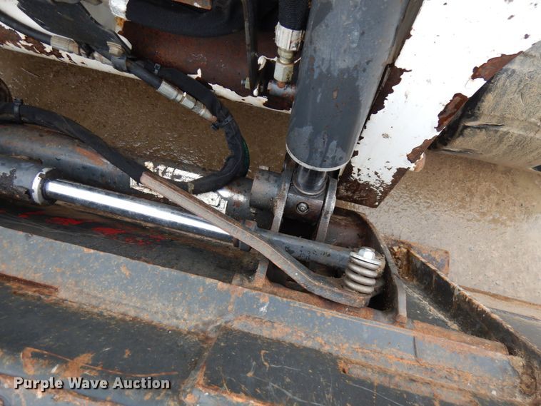 image for item HR9240 2015 Bobcat T590  tracked skid steer loader