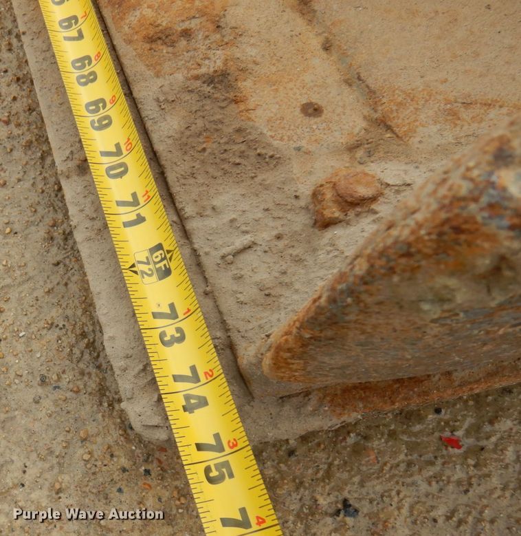 image for item HR9240 2015 Bobcat T590  tracked skid steer loader