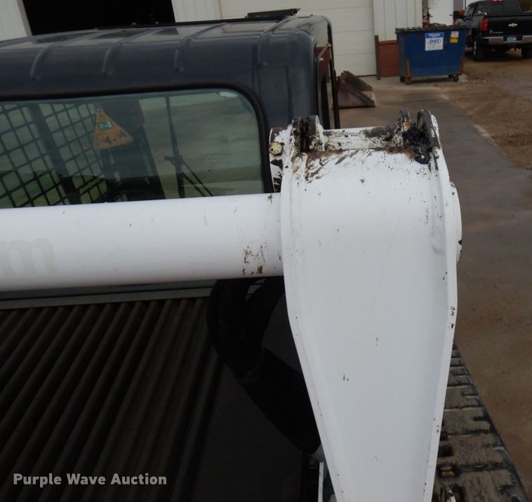 image for item HR9240 2015 Bobcat T590  tracked skid steer loader