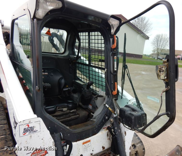 image for item HR9240 2015 Bobcat T590  tracked skid steer loader