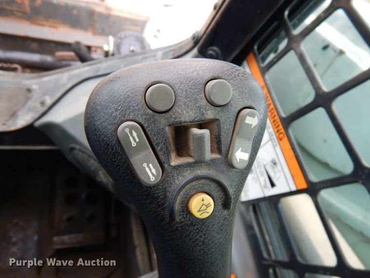 image for item HR9240 2015 Bobcat T590  tracked skid steer loader