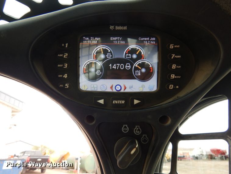 image for item HR9240 2015 Bobcat T590  tracked skid steer loader