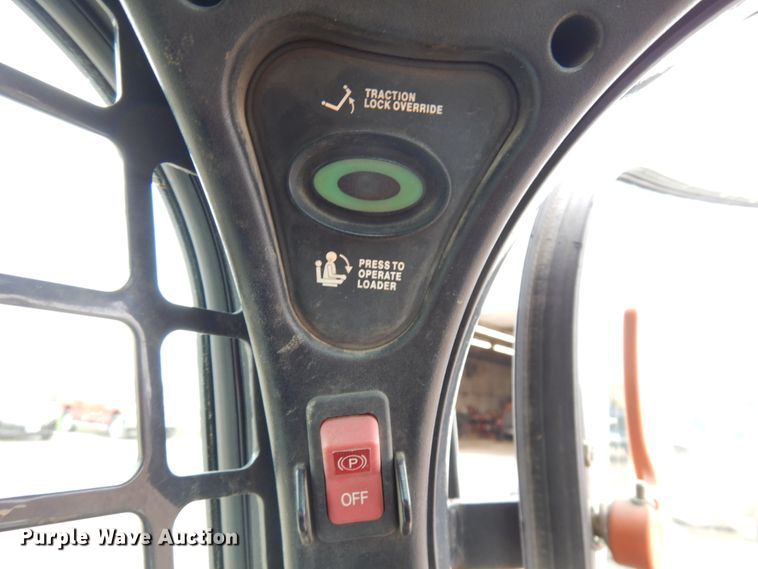 image for item HR9240 2015 Bobcat T590  tracked skid steer loader