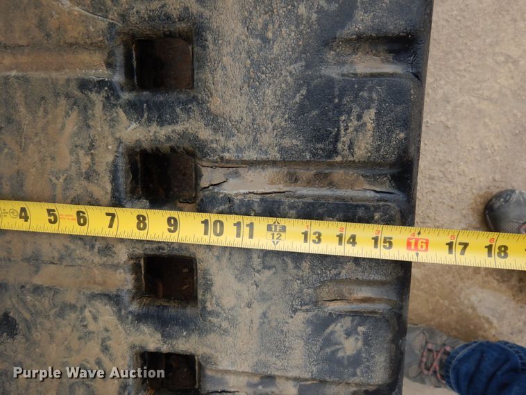 image for item HR9240 2015 Bobcat T590  tracked skid steer loader