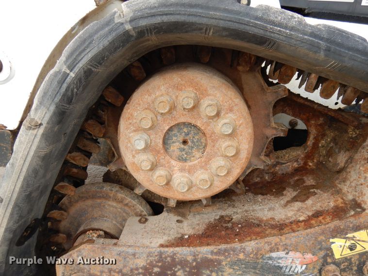image for item HR9240 2015 Bobcat T590  tracked skid steer loader