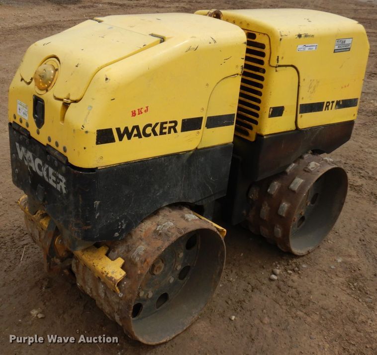 image for item HR9241 2007 Wacker RT  vibratory trench compactor
