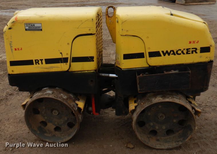image for item HR9241 2007 Wacker RT  vibratory trench compactor