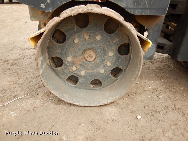 image for item HR9241 2007 Wacker RT  vibratory trench compactor