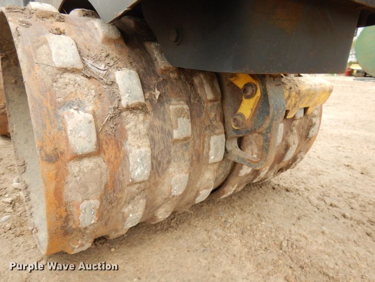 image for item HR9241 2007 Wacker RT  vibratory trench compactor