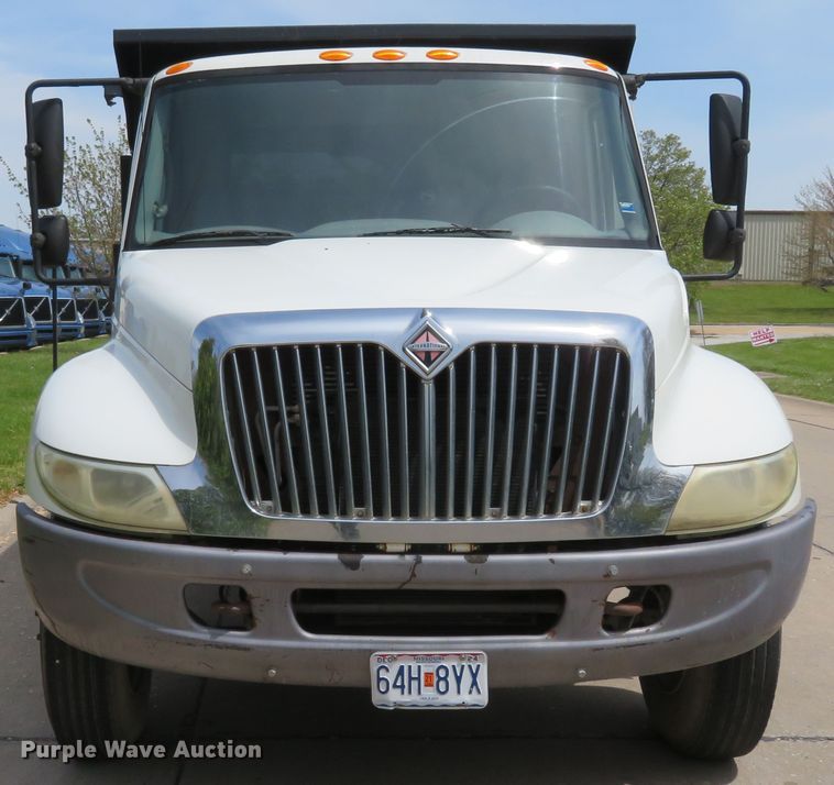 image for item HV9749 2006 International 4200  dump truck