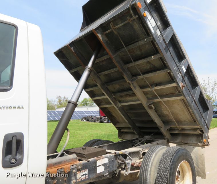 image for item HV9749 2006 International 4200  dump truck