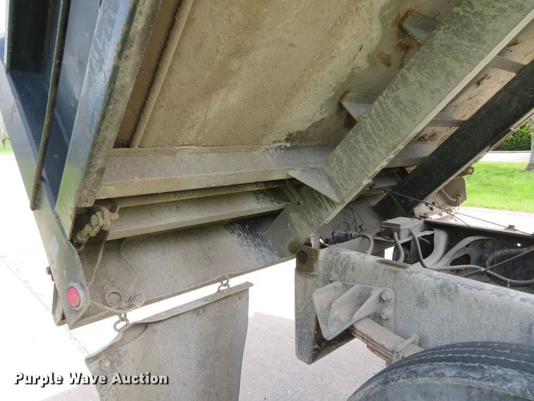 image for item HV9749 2006 International 4200  dump truck