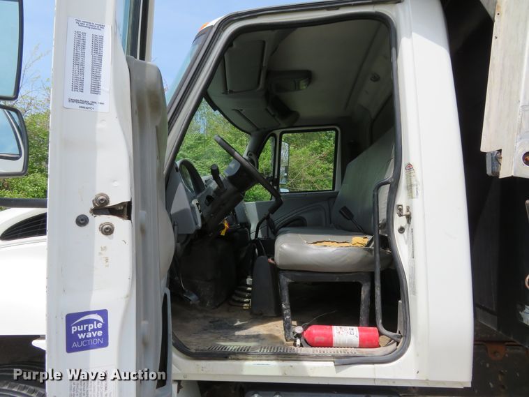 image for item HV9749 2006 International 4200  dump truck