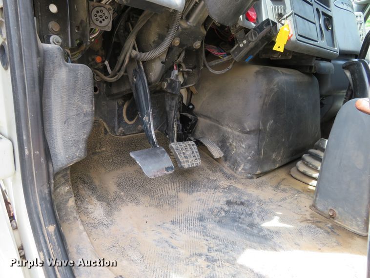 image for item HV9749 2006 International 4200  dump truck