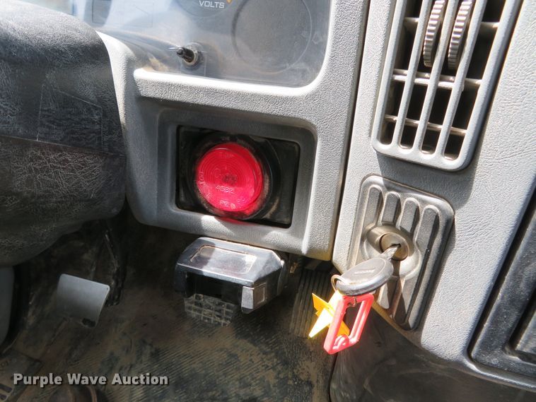 image for item HV9749 2006 International 4200  dump truck