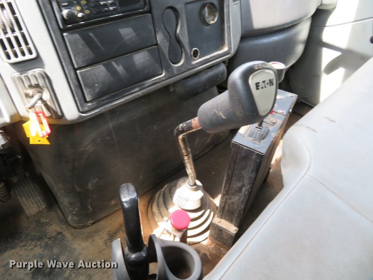 image for item HV9749 2006 International 4200  dump truck