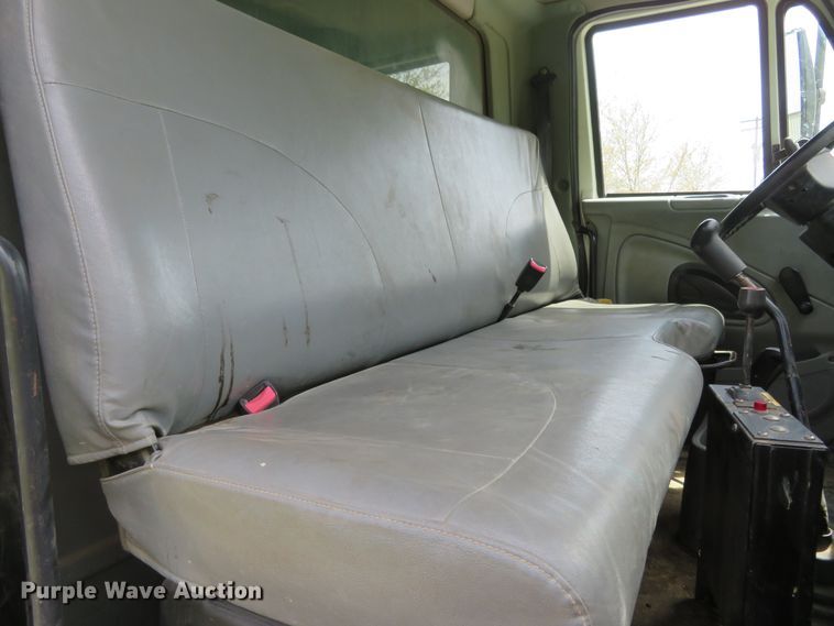 image for item HV9749 2006 International 4200  dump truck