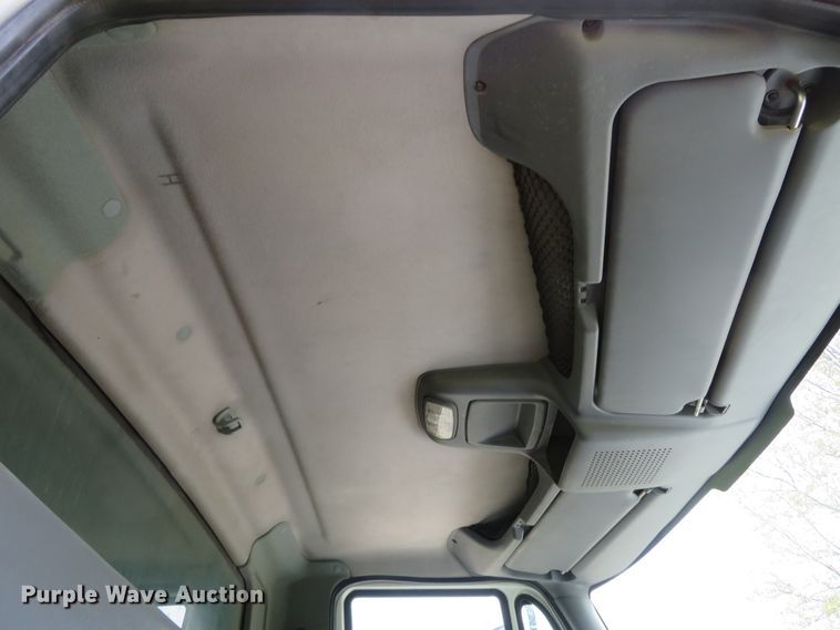 image for item HV9749 2006 International 4200  dump truck