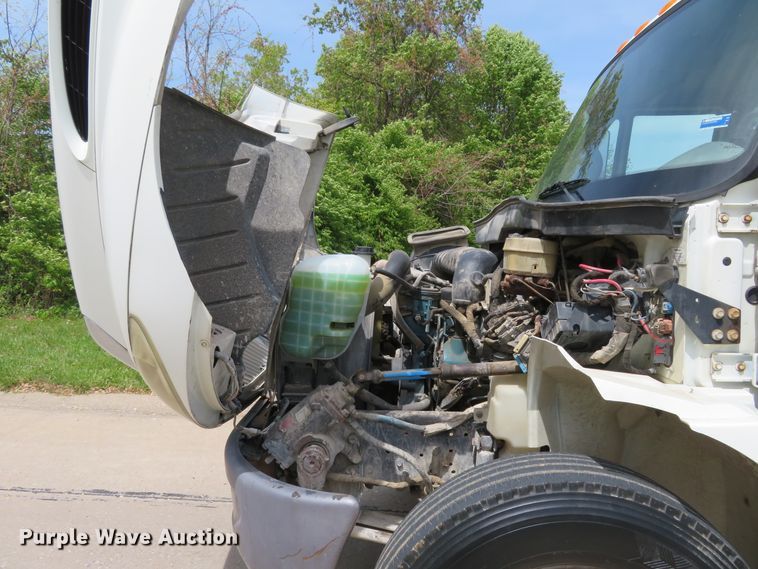 image for item HV9749 2006 International 4200  dump truck