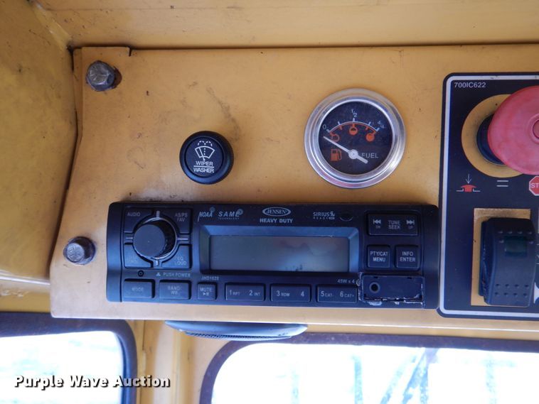 image for item HX9215 2012 Vermeer TG5000 tub grinder