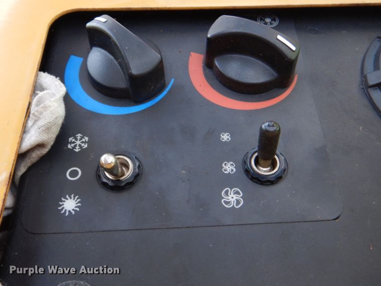 image for item HX9215 2012 Vermeer TG5000 tub grinder