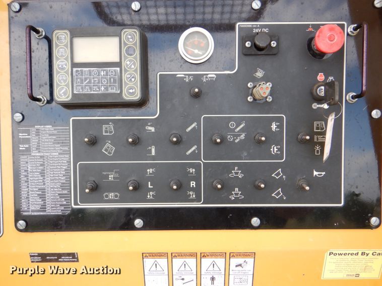 image for item HX9215 2012 Vermeer TG5000 tub grinder