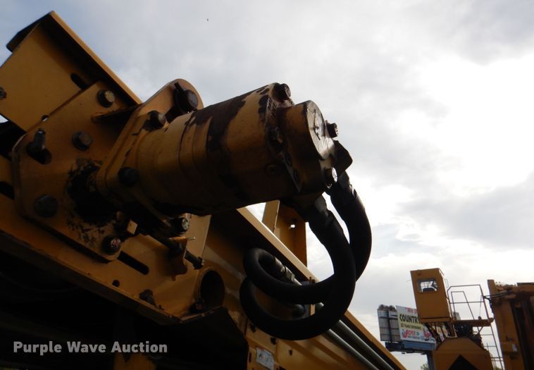 image for item HX9215 2012 Vermeer TG5000 tub grinder