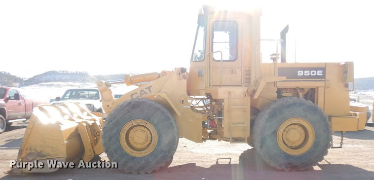 image for item ID9754 1989 Caterpillar 950E  wheel loader