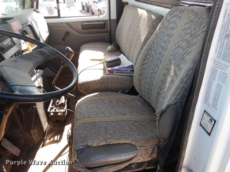 image for item ID9756 1999 International 4800  digger derrick truck