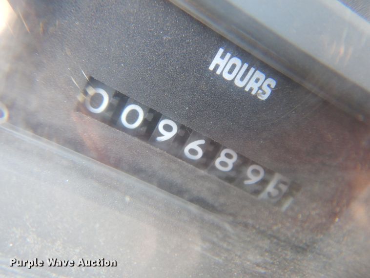 image for item ID9756 1999 International 4800  digger derrick truck