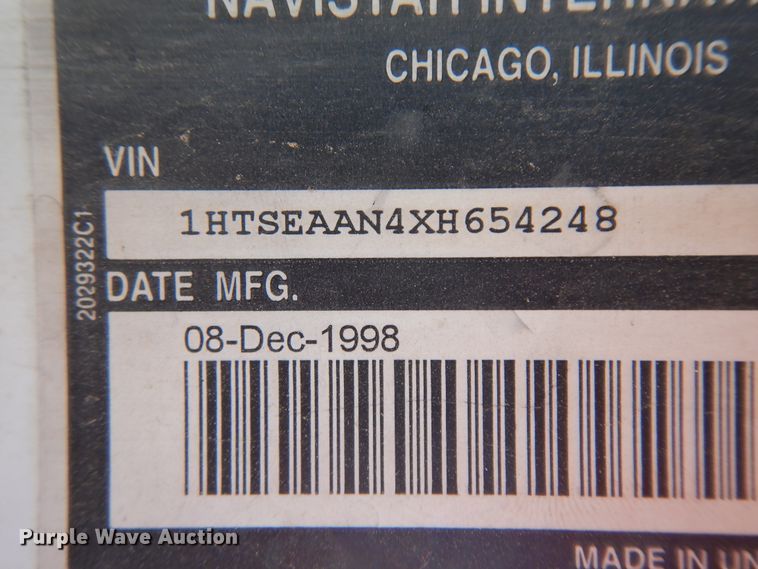 image for item ID9756 1999 International 4800  digger derrick truck