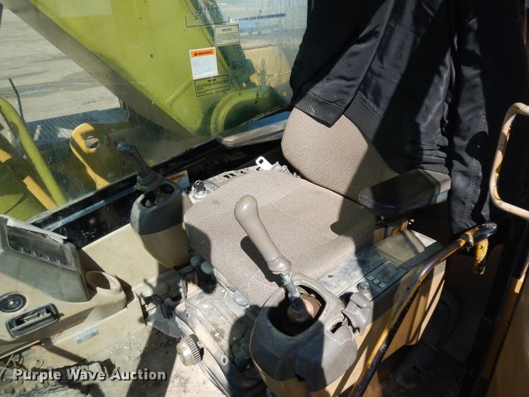 image for item ID9758 1997 Caterpillar 330BL  excavator