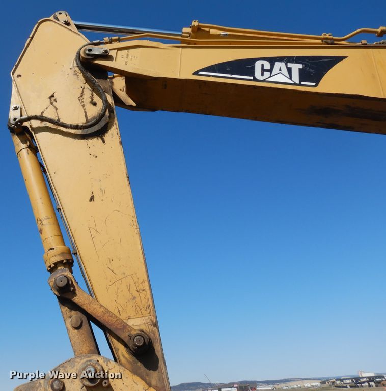 image for item ID9758 1997 Caterpillar 330BL  excavator